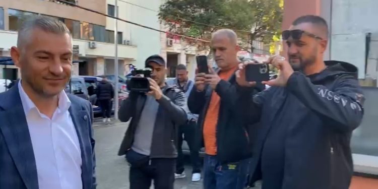 Deputeti i Partisë Demokratike, Bledion Nallbati paraqitet në SPAK