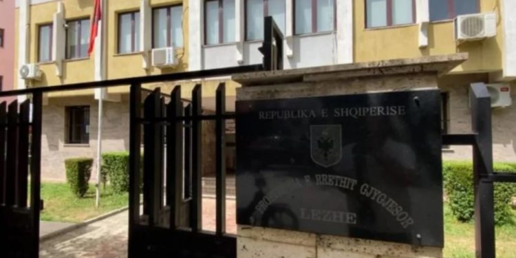 Tjetërsime pronash e ndërtime pa leje! Nga zyrtarët e Kadastrës e deri tek ish-drejtorët dhe shefat në Lezhë, zbardhen EMRAT dhe MASAT ndaj personave të përfshirë