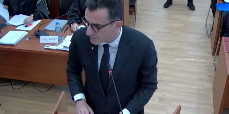 “Kjo është një historike”/ Veliaj: Republika nuk rrezikohet nga asnjë armik i jashtëm