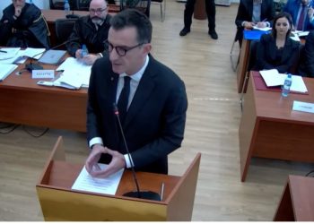 “Më shkëputën pabesisht nga detyra ata që donin të më shihin me pranga dhe jo me lopatë”, Veliaj: S’kërkoj mëshirë, por drejtësi