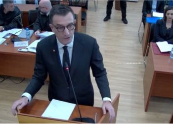 “Kam një USB në burg, por…”, Veliaj i “ashpër” me Këshillin Bashkiak: Unë s’merrja as pushime! Duhej të më kishin thirrur, por në 15 ditë e kapi zelli dhe….