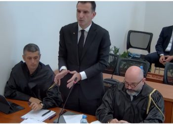 “Kryetari i Bashkisë së Tropojës ka qenë në arrest shtëpie”/ Veliaj: Këtë betejë e bëj dhe për Ogertën, Florin dhe Arlindin