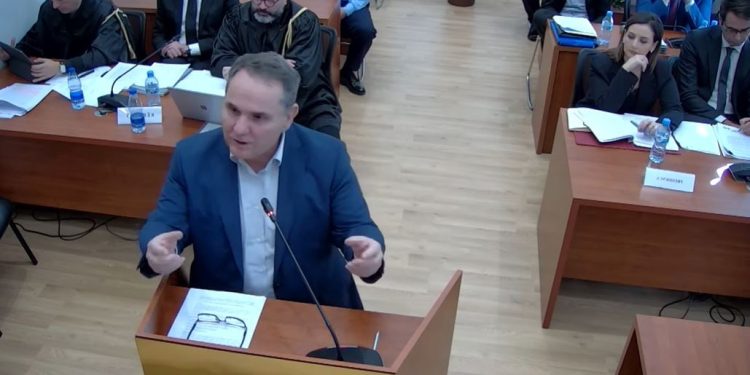 Ilir Rusmali shpreh kritikë ndaj vendimit të Kushtetueses lidhur me seancën për Veliajn: "Po vendosni për fatin e një akti administrativ, ndalimi i Kushtetutës është i qartë."