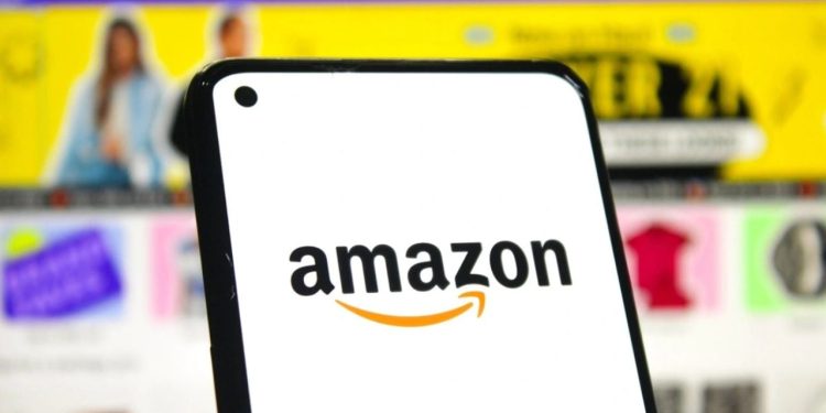 Inteligjenca artificiale shkakton humbje të mijëra vendeve të punës, Amazon njofton se do të reduktojë 14,000 pozita në të gjithë kompaninë.