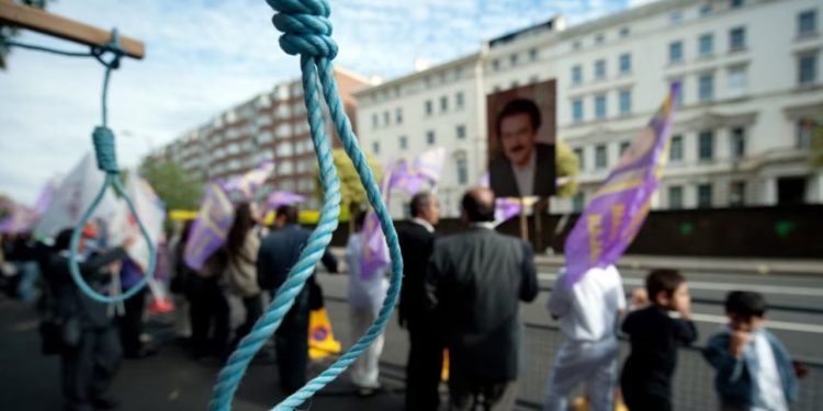 Irani ekzekuton një individ të dënuar për spiunazh në favor të agjencisë së inteligjencës izraelite.