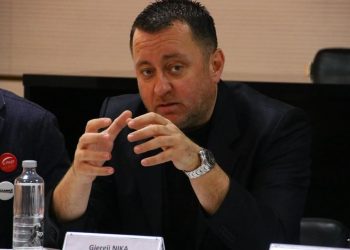 Ish-këshilltari i Partisë Demokratike që u shpall i pavarur në Vlorë nuk kryen regjistrimin si kandidat.