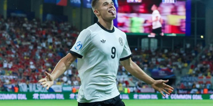 Italia përjeton vështirësi në realizimin e golave, Gattuso shqyrton mundësinë e 'shkëmbimit' të një talanti që aktivizohet në ekipin gjerman.