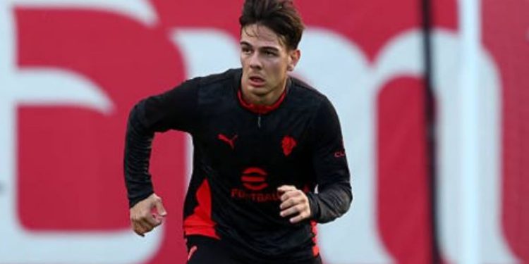 Jashari rikthehet në stërvitje me ekipin, i përgatitur për ndeshjen me Romën.