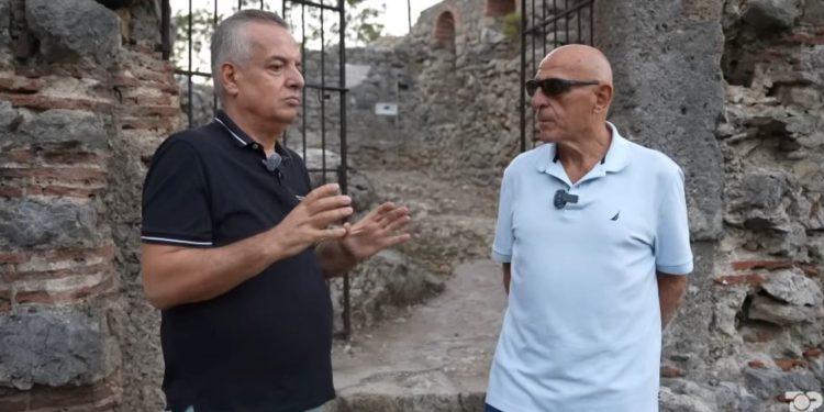 “Kam hasur Teme Sejkon në Patos”, letra e agjentit të anti-zbulimit që çoi në alarmimin e Enver Hoxhës. Rrëfimi i djalit të ish-komandantit: Sfidat dhe vuajtjet pas ekzekutimit.