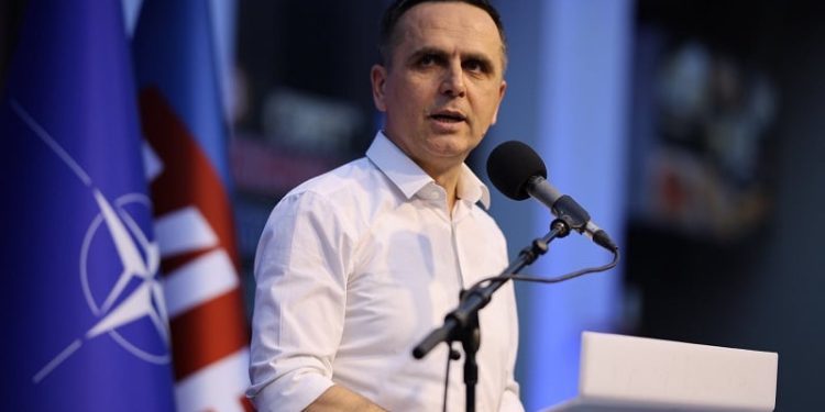 Kandidati i koalicionit VLEN kryeson ndaj kandidatit të AKI-së në Tetovë me mbi 3 mijë vota përparësi.