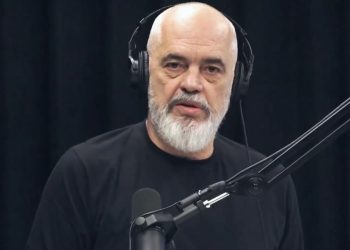 “Karta e identitetit në telefon ose në kompjuter”, Rama: Hyrje digjitale në aeroportin “Nënë Tereza”, pa nevojën e kontrollit të pasaportave.