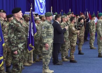 Komandanti i ri i KFOR-it në Kosovë është turku Ozgan Ullutash, që do të udhëheqë misionin e NATO-s.