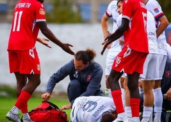 Konflikti i rëndë gjatë përballjes Bylis-Vllaznia, tre tifozë nën hetim për hedhjen e objekteve të forta në fushë