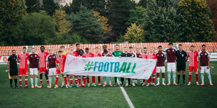 Korçarët përballen me akuza për racizëm nga anglezët, Skënderbeu: "Trillime pa prova dhe të papranueshme"