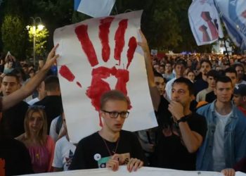 "Korrupsioni merr jetë" / Studentët serbë në protestë për një vit kundër qeverisjes së Vuçiçit, analiza nga DW: Cili është kërkesa e tyre?