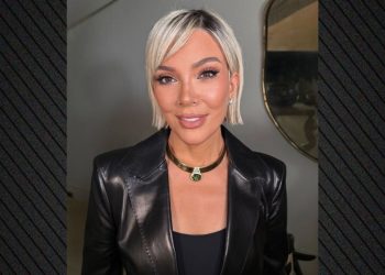 Kris Jenner transformon pamjen e saj, duke u bërë bionde pas shumë vitesh si brune.