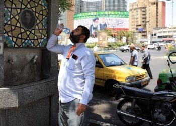 Kriza e ujit në Teheran, presidenti iranian: Është e nevojshme të transferojmë kryeqytetin