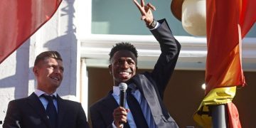 Kroos: “Kurrë nuk më ka pëlqyer të zëvendësohem, por Vinicius duhej të shfaqte zemërimin e tij”