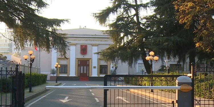 Kryetarët e grupve parlamentarë mblidhen sot në Kuvend për të shqyrtuar çështjet e rendit të ditës.