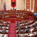 Kryetarët e institucioneve të drejtësisë në Kuvend, Këlliçi i bën thirrje Peleshit: Lejoni që ata të përgjigjen në pyetje, nuk friksohen nga deputetët. Përballen çdo ditë me krimin.