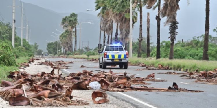 Kuba përballë pasojave të uraganit “Melissa”, qindra mijëra qytetarë të evakuuar, erëra deri në 200 km/orë