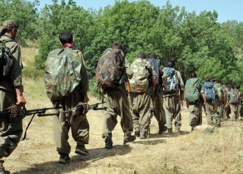 Kurdët nisin procesin e tërheqjes të plotë nga Turqia, ndërsa dhjetëra rebelë ushtarakë të partisë kurde trasferohen në veri të Irakut.