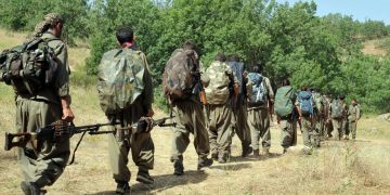 Kurdët nisin procesin e tërheqjes të plotë nga Turqia, ndërsa dhjetëra rebelë ushtarakë të partisë kurde trasferohen në veri të Irakut.