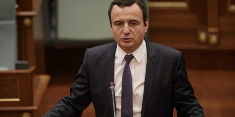 Kurti shpall rrezikun nga Lista Serbe/ Ngërçi në Kuvend, kryeministri në detyrë kërkon të emërojë Nenad Rashiçin si nënkryetar.