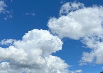 Kushtet atmosferike janë të favorshme, parashikimi i motit për këtë të diel