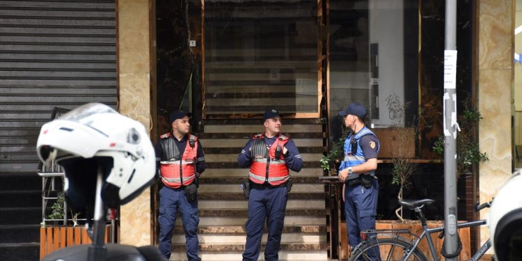 LAJM I FUNDIT/ SPAK bllokon asetet e pronarit të “Monopol”, të përfshira 7 apartamente, një Lamborghini dhe një Rolls Royce.