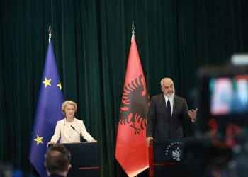 LIVE/ "Progres i jashtëzakonshëm me ritme rekord,” Von der Leyen sjell mesazhe optimiste nga Tirana. Rama: Mbyllja e kapitujve do të realizohet deri në vitin 2027.
