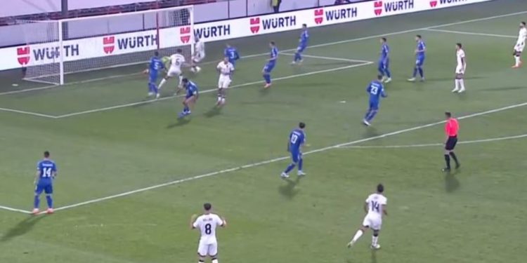 LIVE SERBI-SHQIPËRI/ Dy situata të diskutueshme në portën e Shqipërisë, serbët protestojnë për penallti pas prekjes me… gjoks.