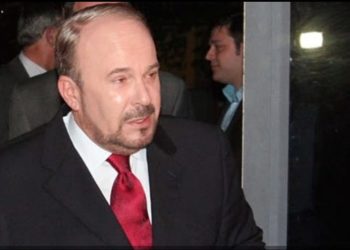 Lajmi Kryesor: Gjendja e Fatos Nanos shumë e rëndë, arrin në Tiranë një grup mjekësh të huaj: Problemi i rikthimit në vetëdije të trurit.