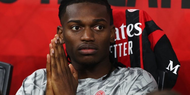 Leao ndeshet me kritika te Milani, mesfushori dhe Allegri e akuzojnë portugezin: Dëshira e tij nuk është si ajo e Modricit, 26 vjeç nuk është më i ri.