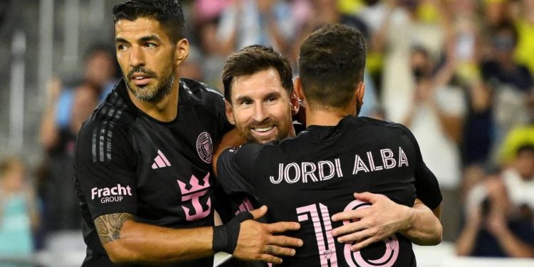 Leo Messi triumfon sërish, argjentinasi shënon tre gola dhe përfundon sezonin e rregullt në MLS si golashënuesi kryesor.