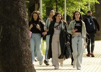 Ligji, PS eliminon "gjininë e tretë"/ Mazhoranca refuzon projektligjin e Ministrisë së Shëndetësisë: Ka vetëm burrë dhe grua.