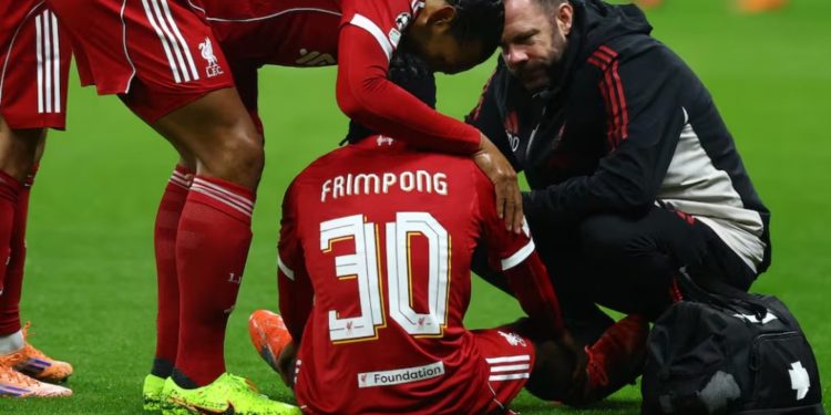Liverpool, nga kriza e rezultateve te lëndimi i Frimpong, situata alarmante e ‘The Reds’