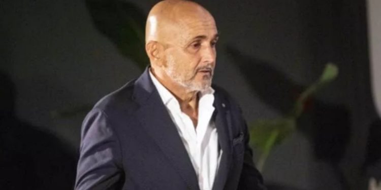 Luciano Spalletti kalon në Juventus, tifozët e Napolit përballen me ndjenja përzierëse të respektit dhe zhgënjimit.