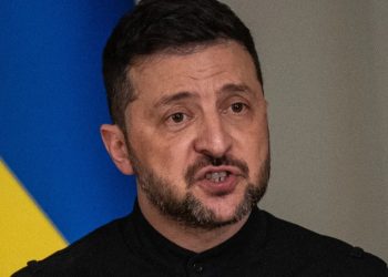 Lufta në Ukrainë: Zelensky vlerëson propozimin e Trump për armëpushim si një të mirë, megjithatë…