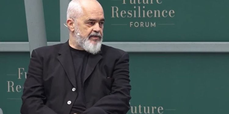 “Manipulimi i migracionit në këtë formë paraqet rrezik, Rama nga Londra: Shqiptarët këtu formojnë një komunitet me vlera”
