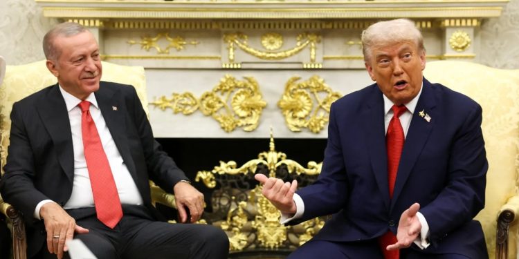 Marrëveshja e armëpushimit ndërmjet Izraelit dhe Hamasit, Erdogan e falënderon Trumpin për vullnetin e tij politik për…