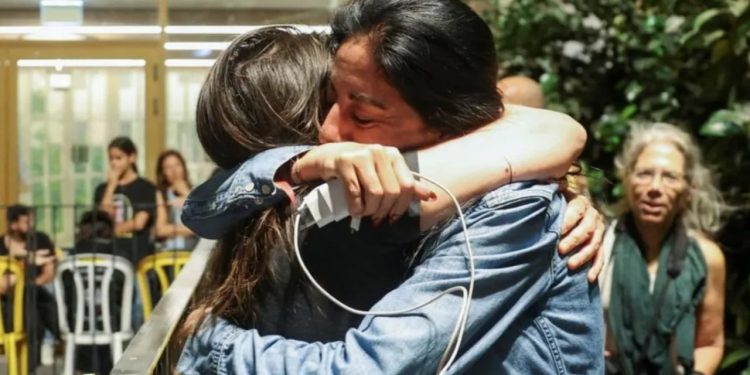 Marrëveshja e paqes çon në festime në Gaza dhe Tel Aviv/ Palestinezët dhe izraelitët shprehin besim: E shohim këtë si një dedikim të vërtetë.