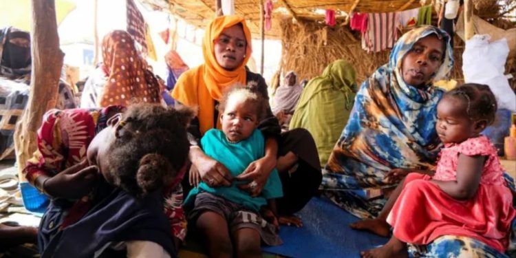 Masakra në kampin e të zhvendosurve në Sudan, sulmi godet kampin brenda universitetit, mbi 60 viktima.