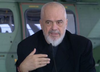 “Masat ligjore për zjarrvënësit do të ashpërsohen”, Rama: “Ata që humbën shtëpitë dhe kafshët nga zjarri do të kompensohen plotësisht”