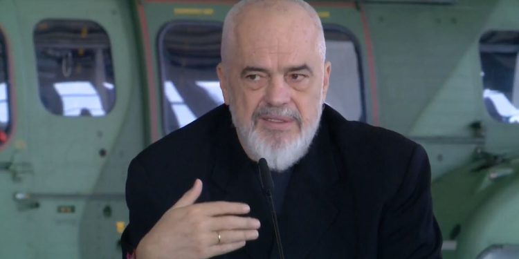 “Masat ligjore për zjarrvënësit do të ashpërsohen”, Rama: “Ata që humbën shtëpitë dhe kafshët nga zjarri do të kompensohen plotësisht”