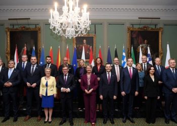 Mbetet i paalterueshëm stabiliteti në Ballkanin Perëndimor gjatë samitit të lartë, Mbretëria e Bashkuar ripërsërit angazhimin e saj.