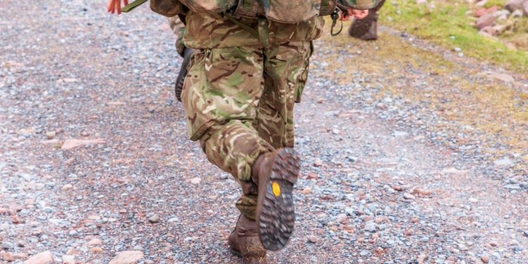 Mbretëria e Bashkuar shton praninë ushtarake në Izrael, ndërsa rritet mbikëqyrja e armëpushimit në Gaza.