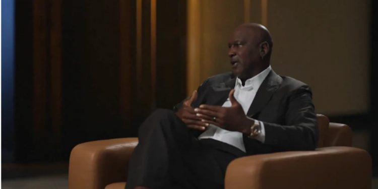Michael Jordan shpreh nostalgji: "Do të doja një pilulë magjike për të rikthyer veten në parket"