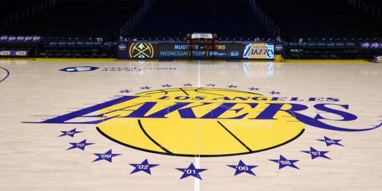 Miratohet shitja e legjendës së NBA-së, skuadrës Los Angeles Lakers