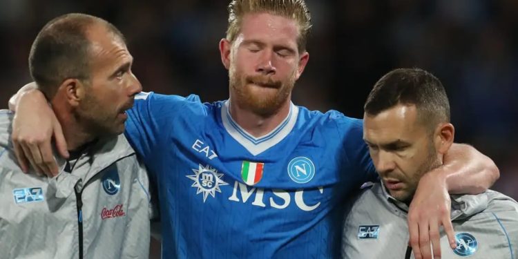 Napoli nën goditjen e Contes: De Bruyne përfundon fazën e parë me një dëmtim, rikthimi do të kërkojë disa muaj.